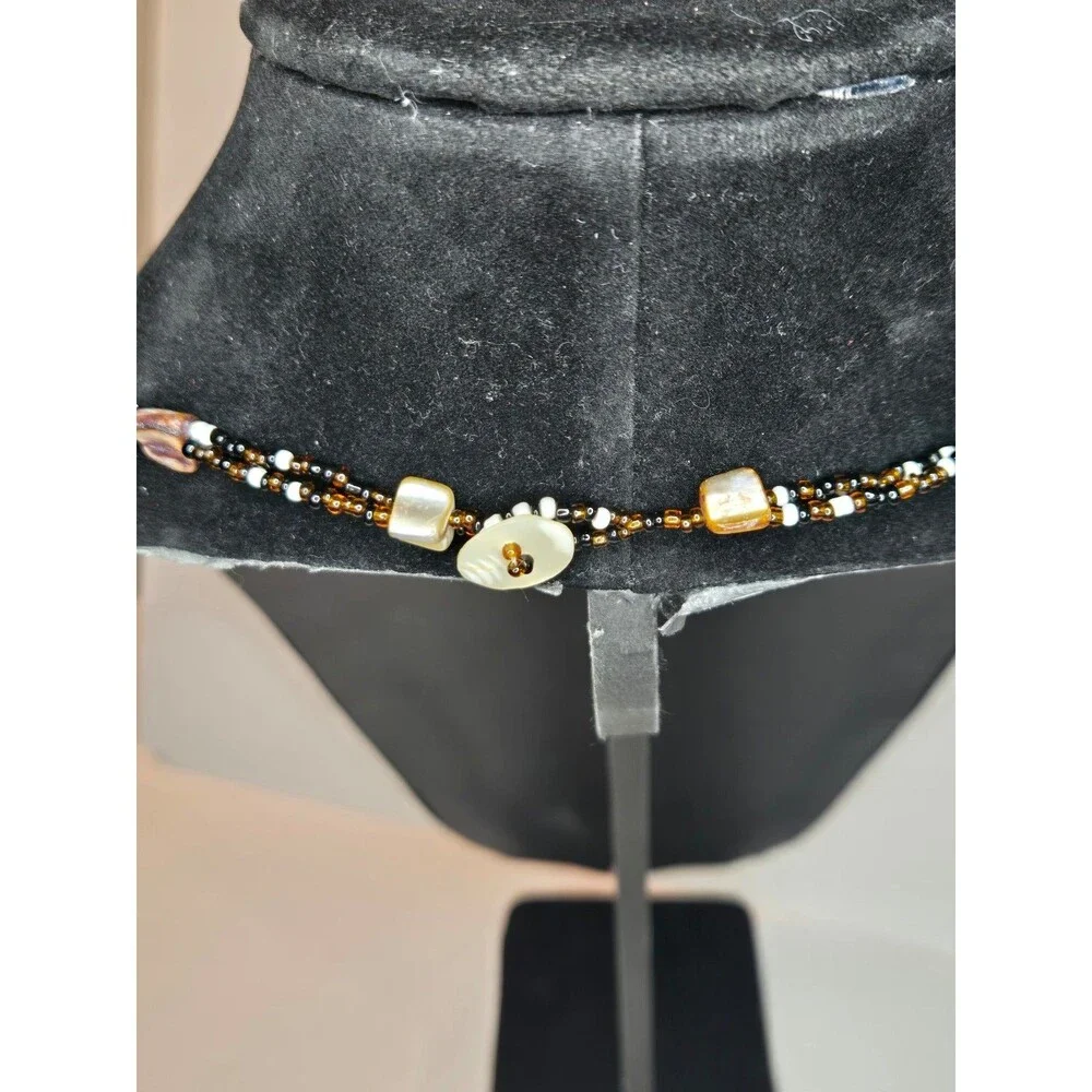 Seed Bead and Shell Necklace Button Clasp - Picture 4 of 6